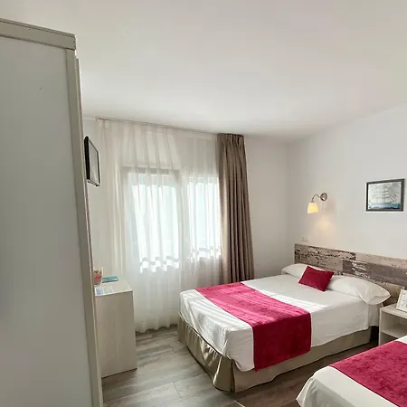 Bella Dolores 2* يوريت دي مار