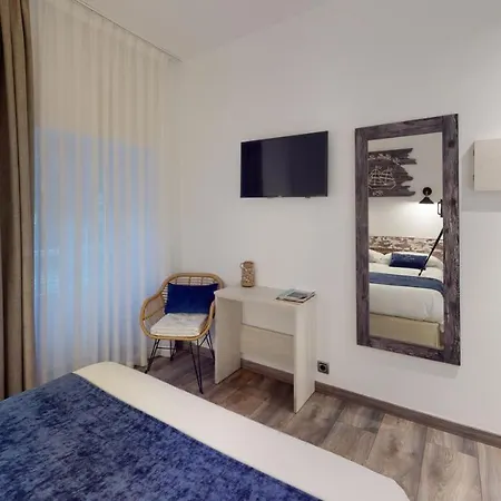 Bella Dolores يوريت دي مار