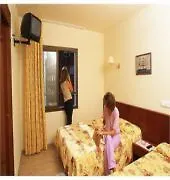 Bella Dolores يوريت دي مار